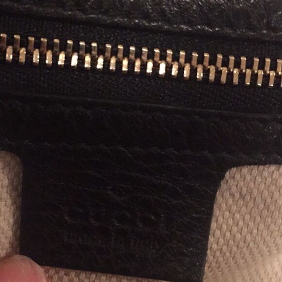 🎉1 hr sale 🎉Gucci SoHo shoulder bag❤️ - Picture 5 of 8